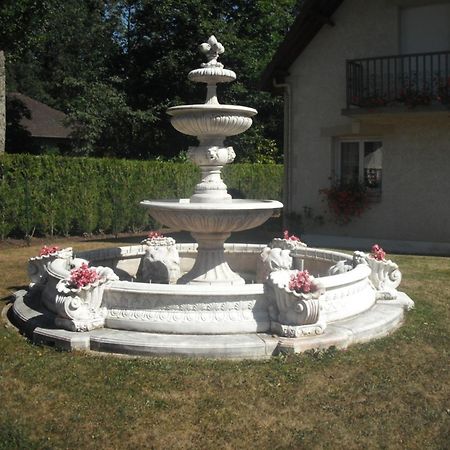 Les Chambres Du Lac Forges-les-Eaux Luaran gambar